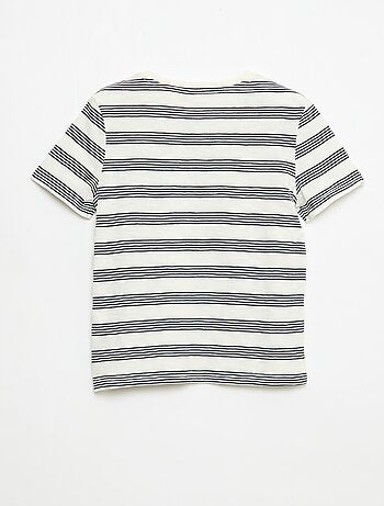 T-shirt às Riscas com Gola Tunisina