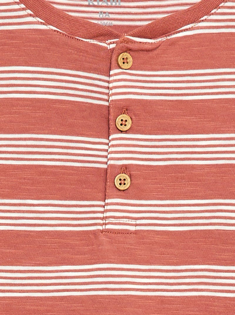 T-shirt às Riscas com Gola Tunisina Castanho - Kiabi