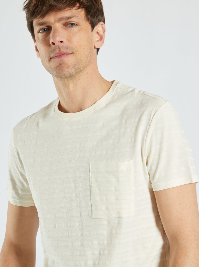 T-shirt às riscas jacquard BRANCO - Kiabi
