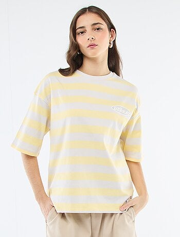 T-shirt às riscas largas