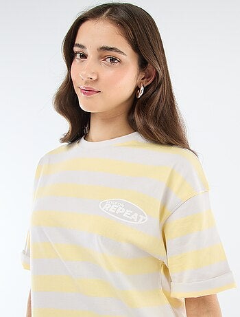 T-shirt às riscas largas