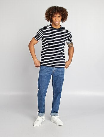 T-shirt às riscas, manga curta, gola redonda