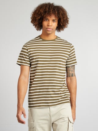 T-shirt às riscas, manga curta, gola redonda