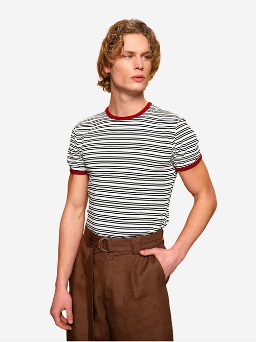 T-shirt às riscas slim fit com decote redondo giesto - Kiabi T-shirt às riscas slim fit com decote redondo giesto - Kiabi