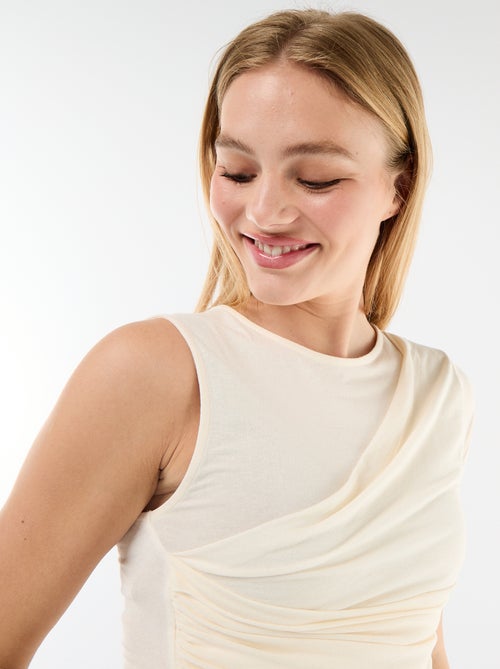 T-shirt assimétrica com drapeado no ombro - Kiabi