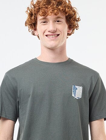 T-shirt 'Ataque dos Titãs' em algodão