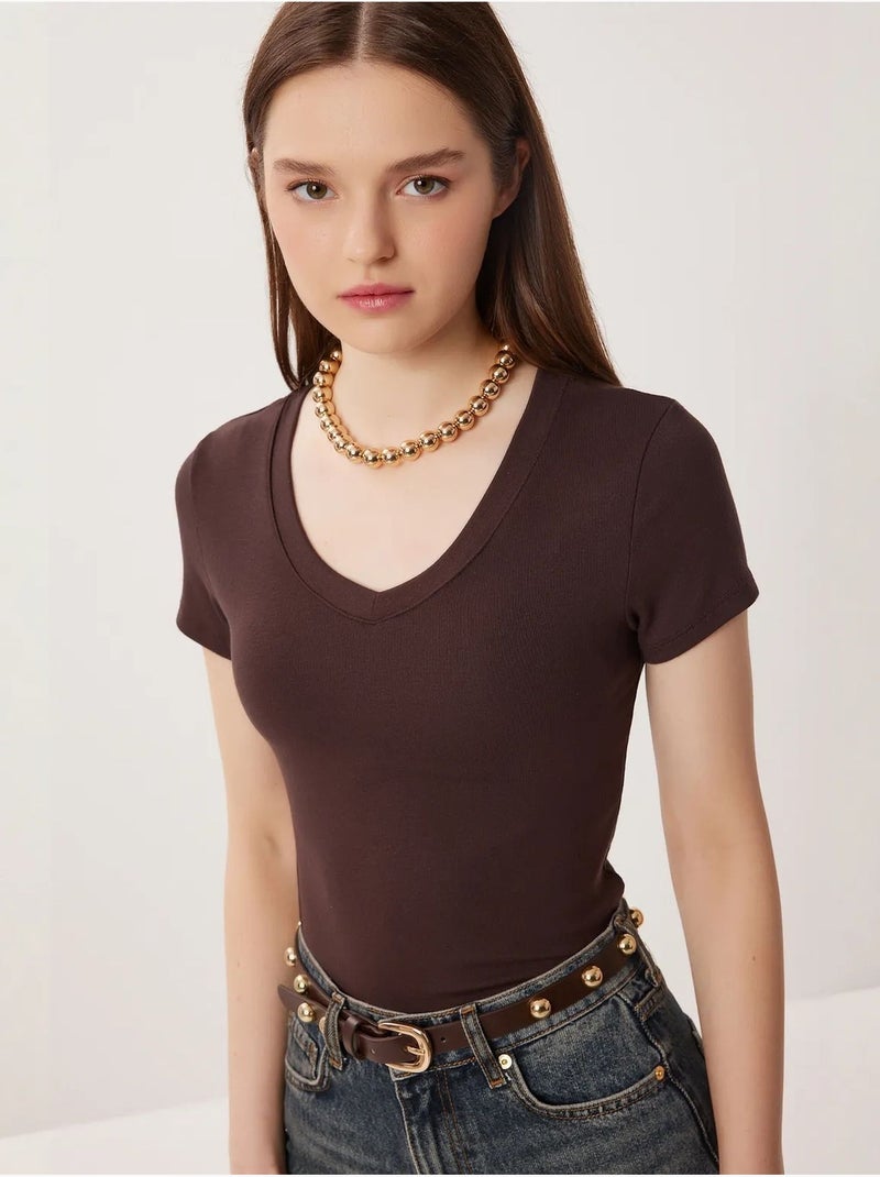 T-shirt básica com decote em v slim fit istanbul Castanho-chocolate - Kiabi