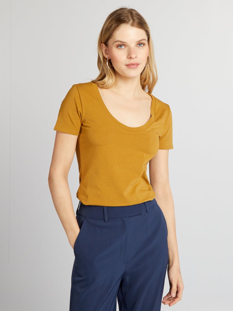 T-shirt básica com decote largo Amarelo - Kiabi