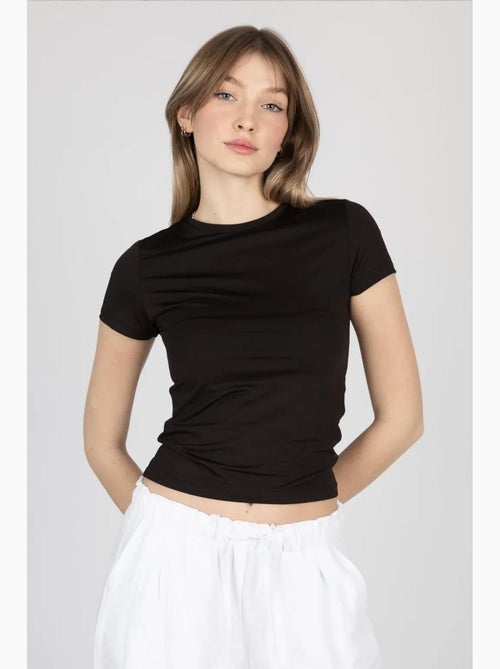 T-shirt básica com gola redonda hiccup - Kiabi T-shirt básica com gola redonda hiccup - Kiabi
