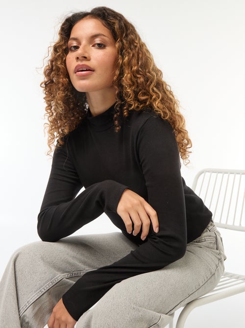 T-shirt básica com gola subida - Kiabi