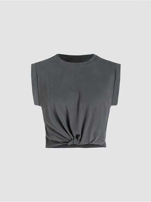 T-shirt básica cropped com decote redondo hiccup - Kiabi T-shirt básica cropped com decote redondo hiccup - Kiabi