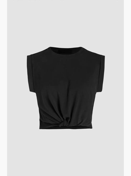 T-shirt básica cropped com decote redondo hiccup - Kiabi T-shirt básica cropped com decote redondo hiccup - Kiabi