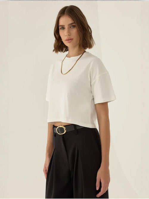 T-shirt básica curta com gola redonda hiccup - Kiabi T-shirt básica curta com gola redonda hiccup - Kiabi