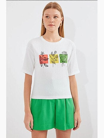 T-shirt básica de malha estampada bdart