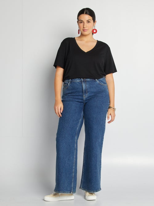 T-shirt básica lisa com gola em bico - Kiabi