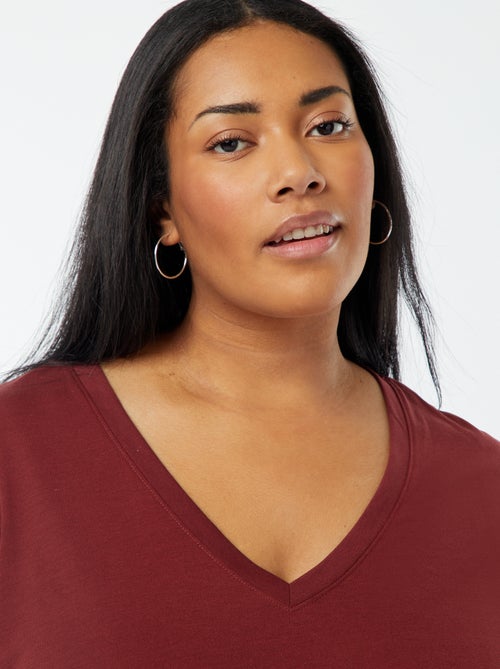 T-shirt básica lisa com gola em bico - Kiabi