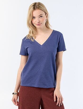 T-shirt básico de manga curta com decote em V