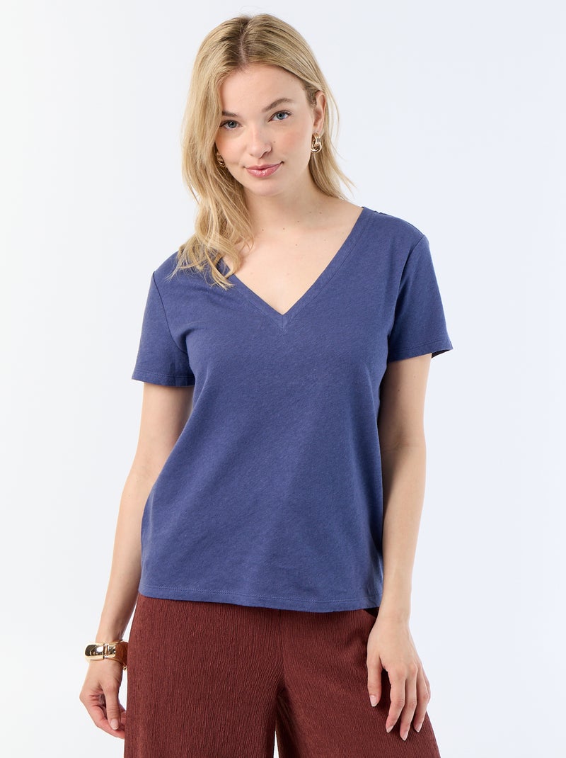 T-shirt básico de manga curta com decote em V Azul - Kiabi