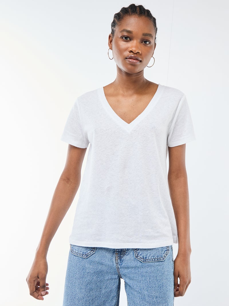 T-shirt básico de manga curta com decote em V Branco - Kiabi