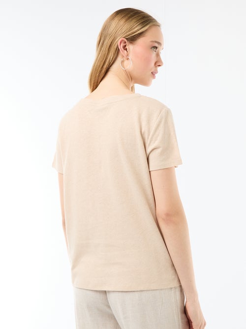 T-shirt básico de manga curta com decote em V - Kiabi