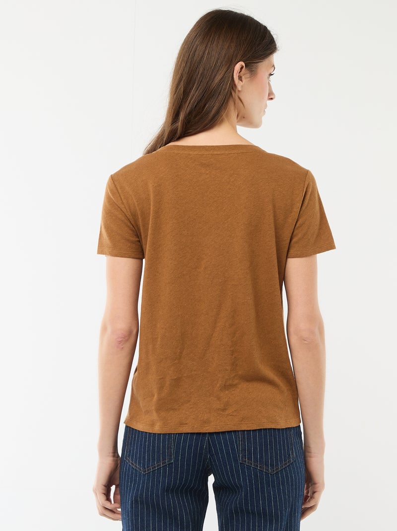 T-shirt básico de manga curta com decote em V Castanho - Kiabi