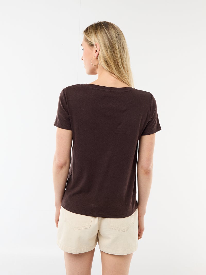 T-shirt básico de manga curta com decote em V Castanho - Kiabi