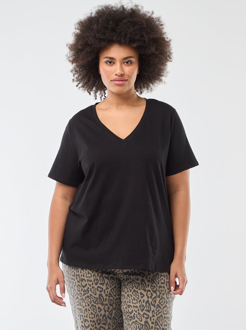 T-shirt básico de manga curta e decote em V Preto - Kiabi