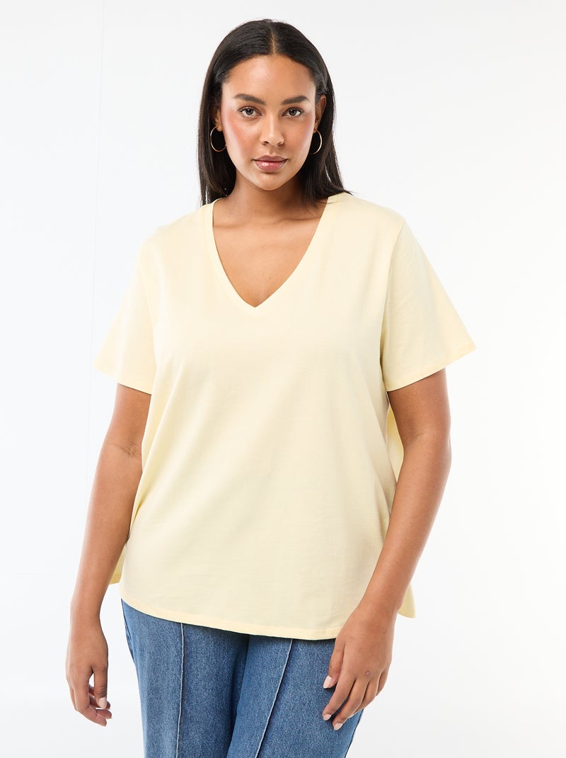 T-shirt básico de manga curta e gola V Amarelo - Kiabi