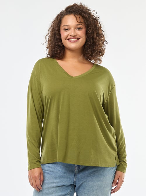 T-shirt básico decote em V e mangas 3/4 - Kiabi