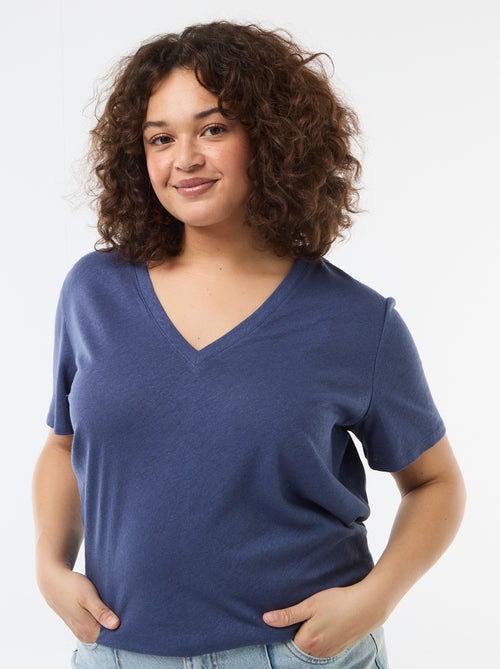 T-shirt básico decote em V e mangas curtas - Kiabi