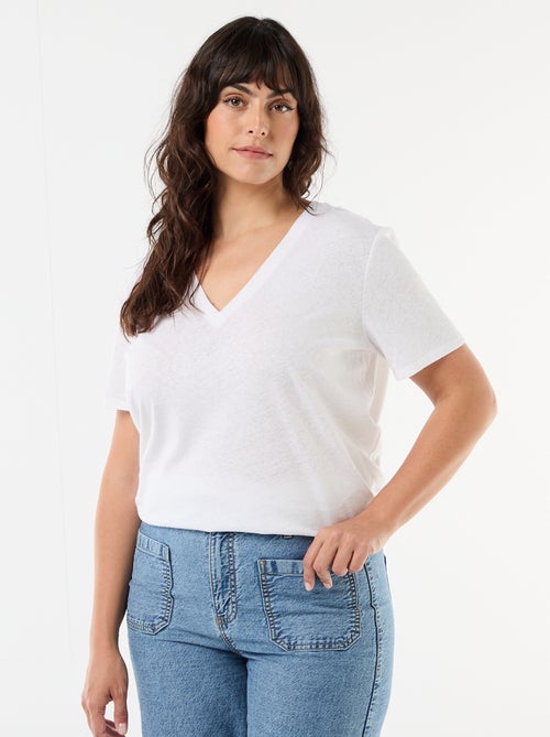 T-shirt básico decote em V e mangas curtas - Kiabi