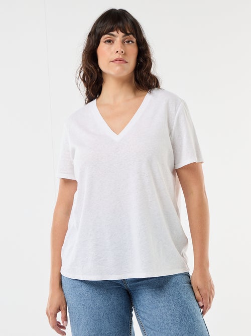 T-shirt básico decote em V e mangas curtas - Kiabi
