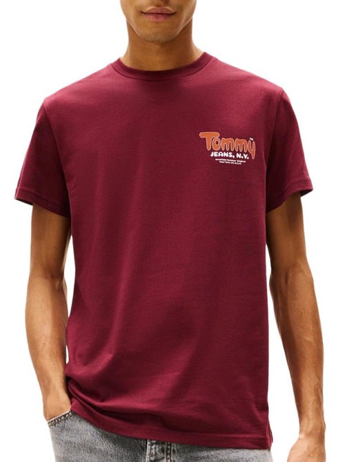 T-shirt Bordeaux Tommy Hilfiger Tjm Slim Font Play para Homem - Kiabi T-shirt Bordeaux Tommy Hilfiger Tjm Slim Font Play para Homem - Kiabi