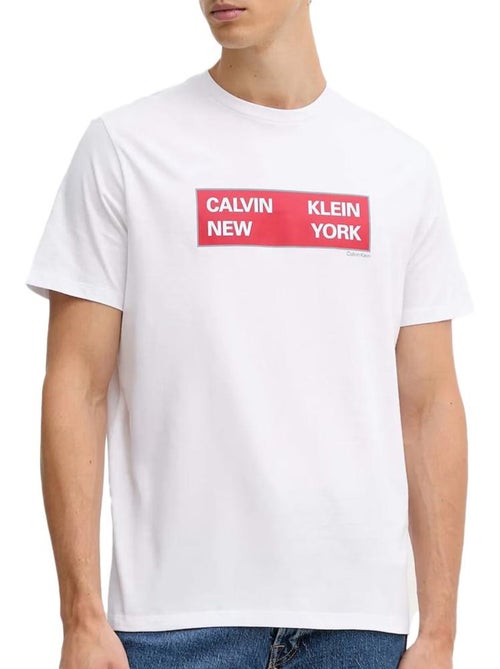 T-Shirt Branco Calvin Klein Jeans CKNY para Homem LV04RD816G - Kiabi T-Shirt Branco Calvin Klein Jeans CKNY para Homem LV04RD816G - Kiabi