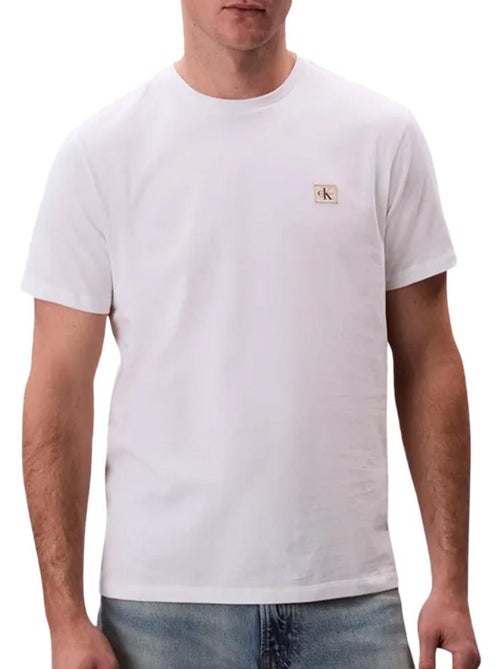 T-Shirt Branco Calvin Klein Jeans para Homem com Crachá em Jersey - Kiabi