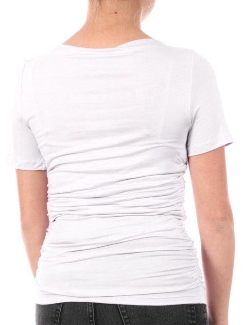 T-Shirt Branco Feminino Vero Moda Saanvi - Kiabi T-Shirt Branco Feminino Vero Moda Saanvi - Kiabi