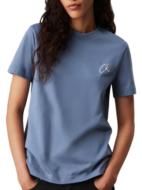 T-shirt Calvin Klein Jeans Azul Bordado para Mulher - Kiabi T-shirt Calvin Klein Jeans Azul Bordado para Mulher - Kiabi