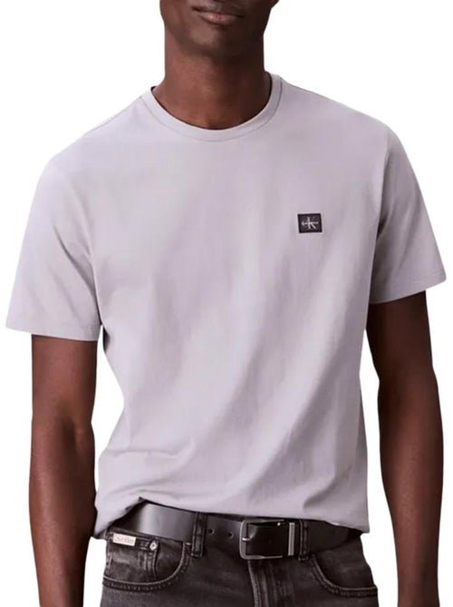 T-Shirt Calvin Klein Jeans Badge Algodão Cinzento para Homem - Kiabi
