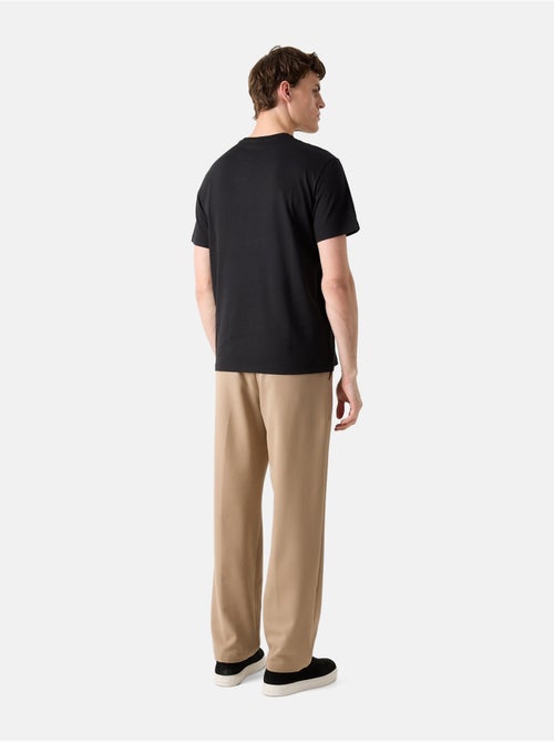 T-shirt calvin klein jeans badge para homem em jersey preto - Kiabi T-shirt calvin klein jeans badge para homem em jersey preto - Kiabi