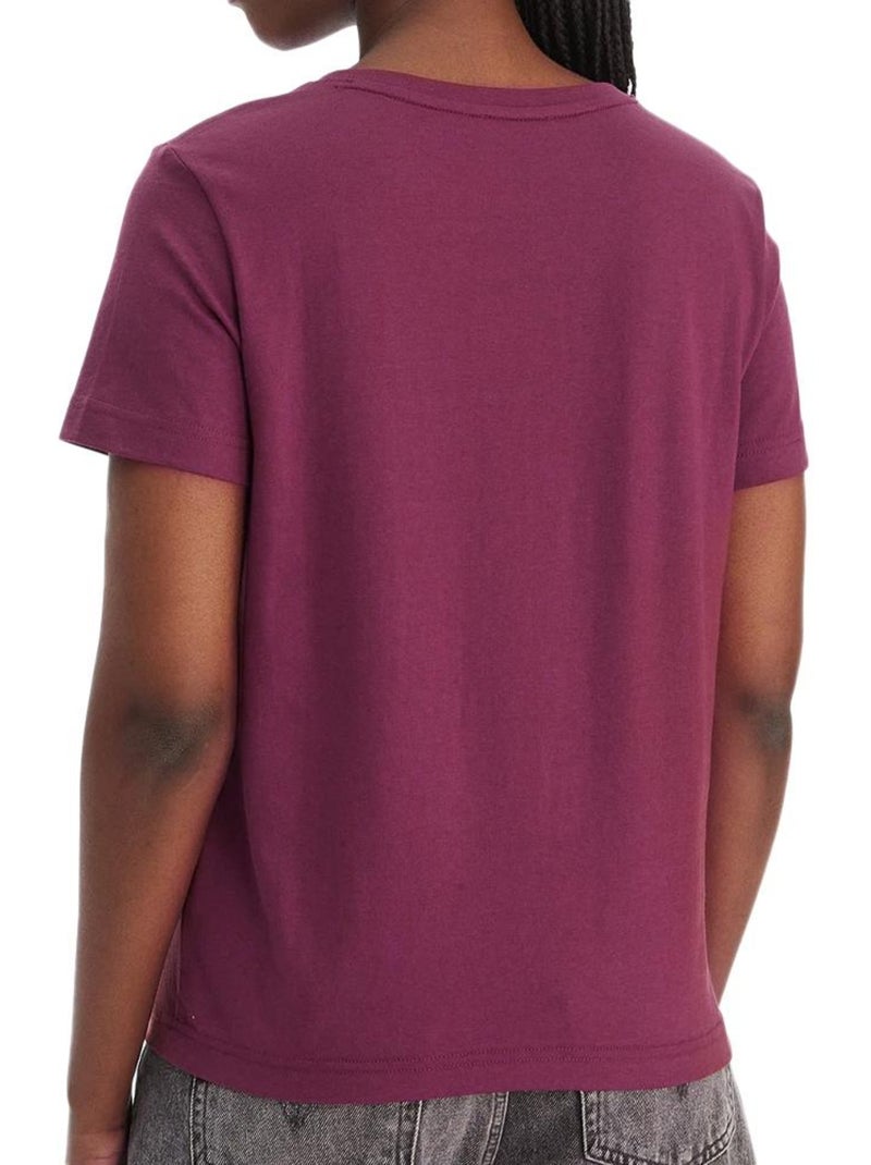 T-Shirt Calvin Klein Jeans Bordeaux para Mulher - LV047B205G Bordô - Kiabi