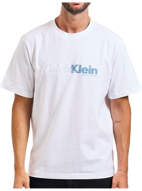 T-Shirt Calvin Klein Jeans Branco para Homem LV04RD822G - Kiabi T-Shirt Calvin Klein Jeans Branco para Homem LV04RD822G - Kiabi
