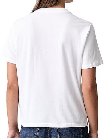 T-shirt calvin klein jeans clássica de mulher branca