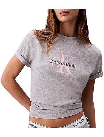 T-Shirt Calvin Klein Jeans Hero Rosa para Mulher