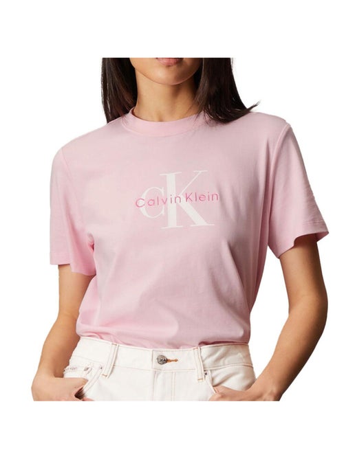 T-shirt Calvin Klein Jeans Hero Classic Rosa para Mulher - Kiabi T-shirt Calvin Klein Jeans Hero Classic Rosa para Mulher - Kiabi