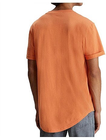 T-shirt Calvin Klein Jeans Laranja para Homem com Badge e Manga Dobrada