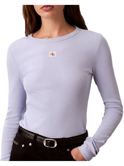 T-Shirt Calvin Klein Jeans Manga Comprida Lilás para Mulher - Kiabi T-Shirt Calvin Klein Jeans Manga Comprida Lilás para Mulher - Kiabi