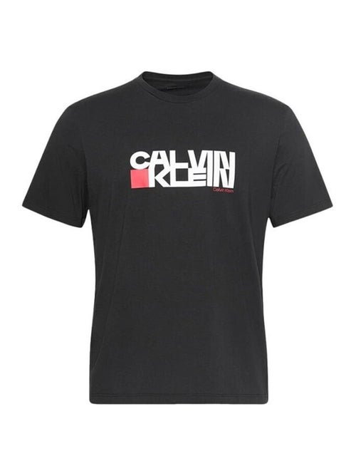 T-Shirt Calvin Klein Jeans para Homem Preto/Vermelho LV04RD814G - Kiabi T-Shirt Calvin Klein Jeans para Homem Preto/Vermelho LV04RD814G - Kiabi