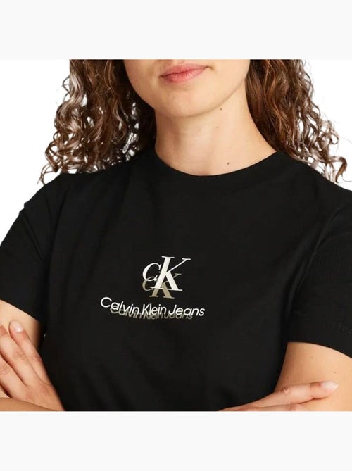 T-Shirt Calvin Klein Jeans Shadow Graphic para Mulher em Preto - Kiabi T-Shirt Calvin Klein Jeans Shadow Graphic para Mulher em Preto - Kiabi