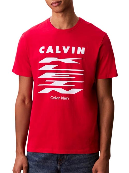 T-Shirt Calvin Klein Jeans Vermelha para Homem Algodão 30s - Kiabi T-Shirt Calvin Klein Jeans Vermelha para Homem Algodão 30s - Kiabi