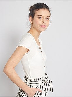 T-shirt canelada com botões - Kiabi